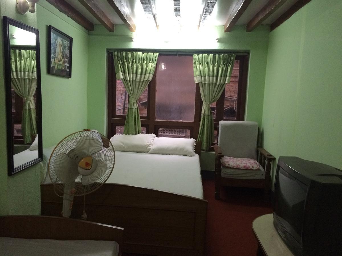 Ajima Guest House Bhatgoan Exterior foto